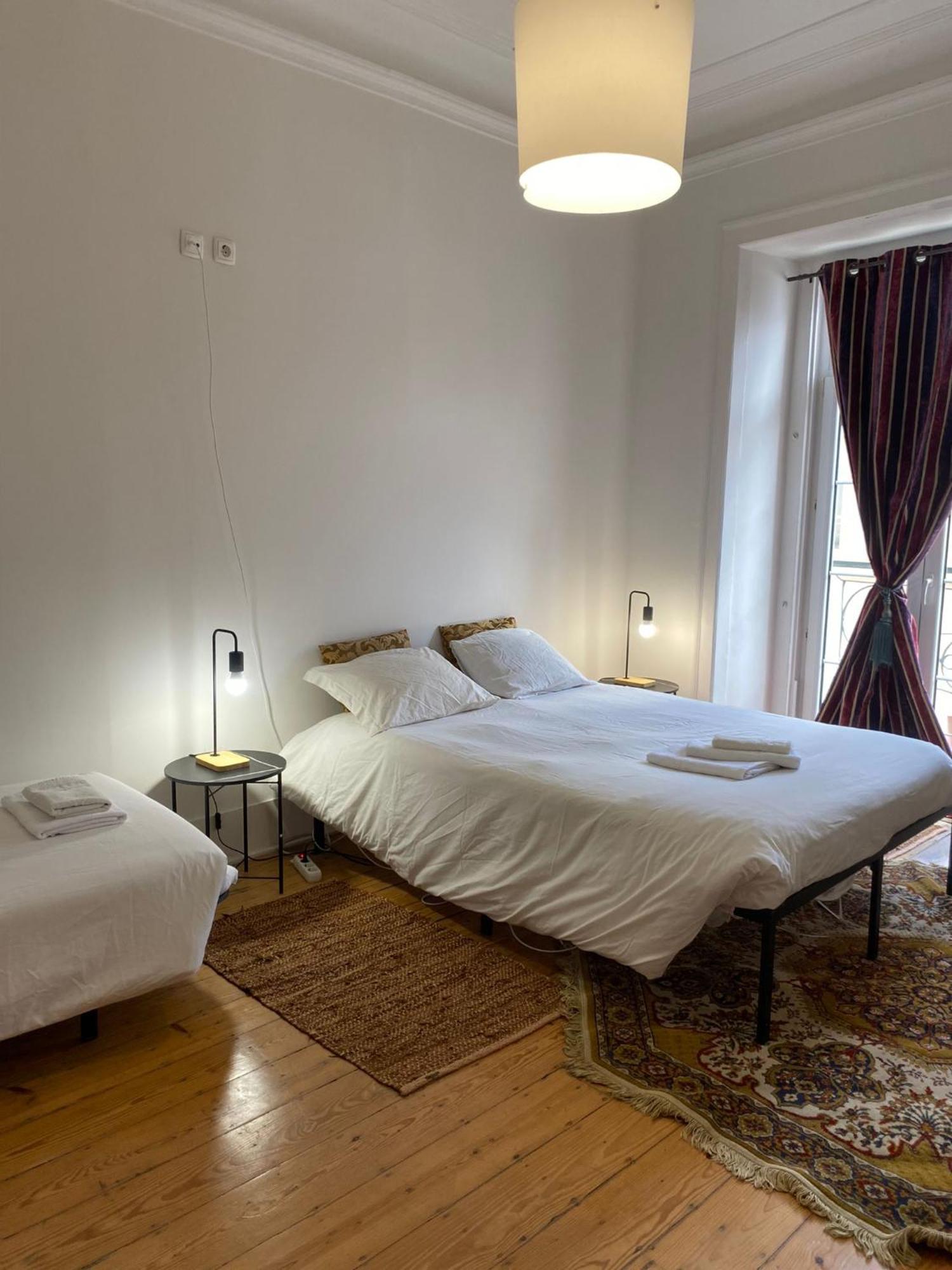 Happy At Chiado Hotel Lisboa Kültér fotó